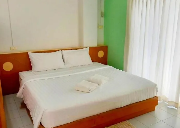 Bella B เบลล่า บี พลัส Apartahotel 2*