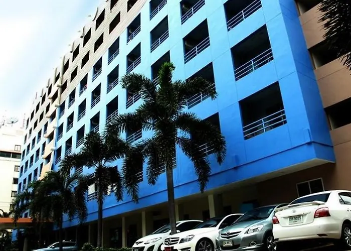 Bella B เบลล่า บี พลัส Apartahotel 2*
